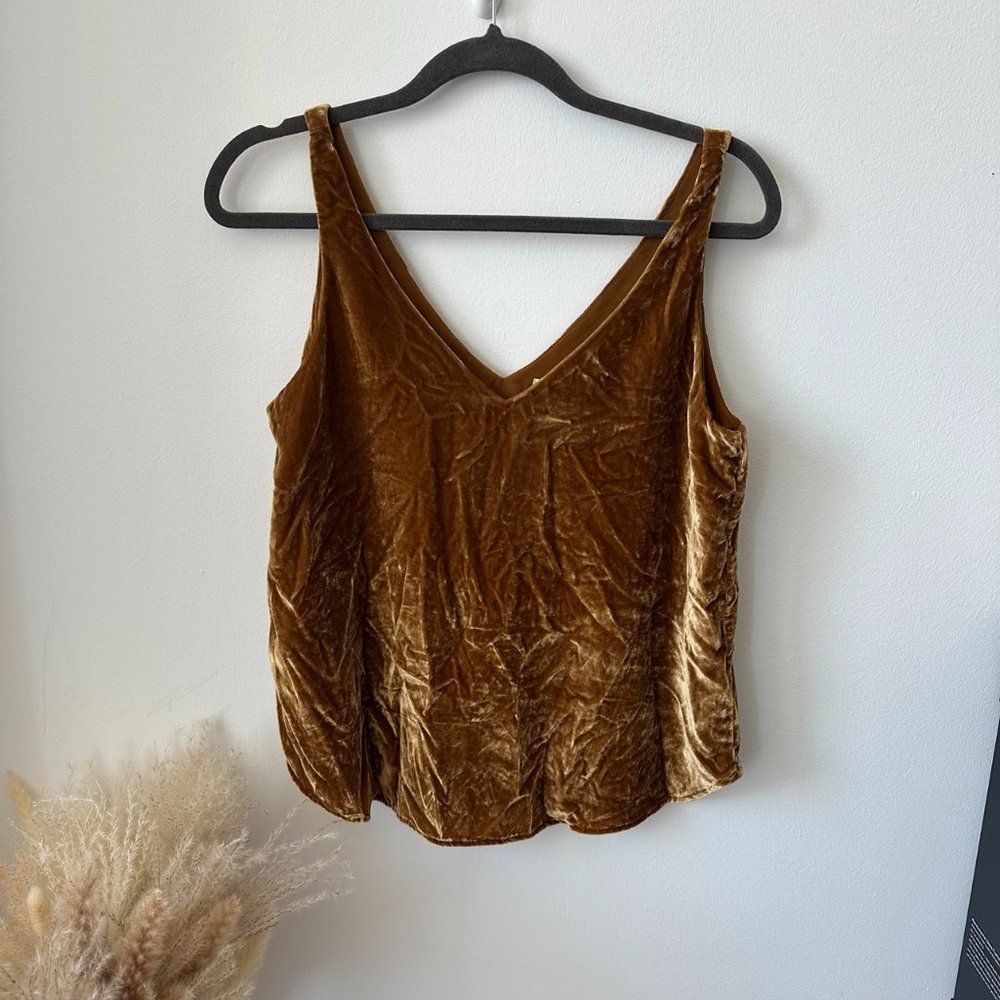 Loft Women's S Velvet Tank NWT Never Worn